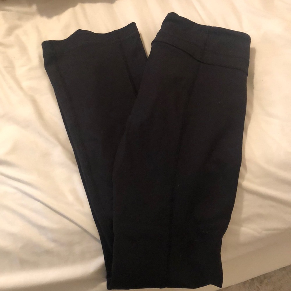 Black workout yoga pants